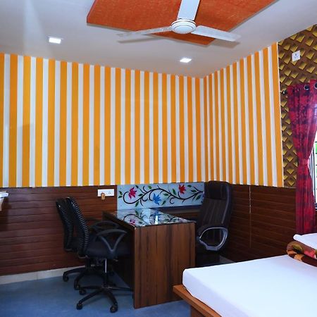 P P Lodging Mangvadi Luaran gambar
