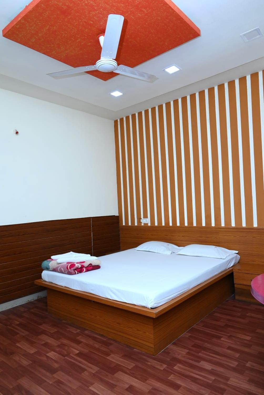 P P Lodging Mangvadi Luaran gambar