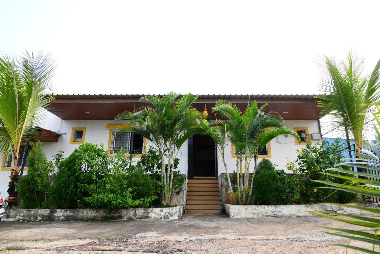 P P Lodging Mangvadi Luaran gambar