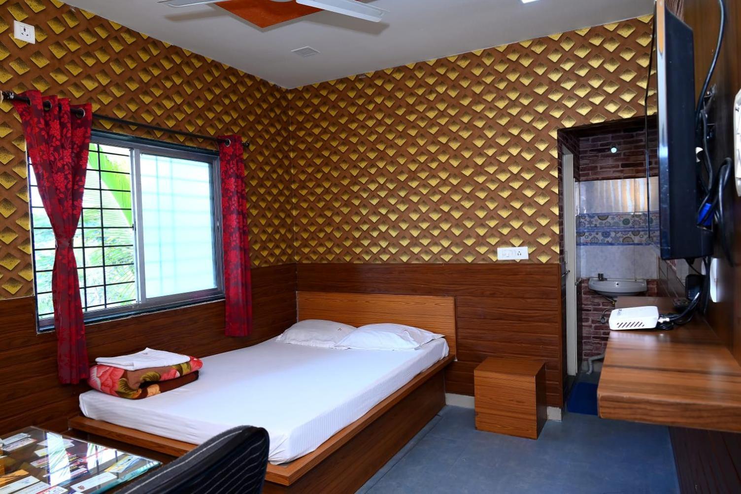 P P Lodging Mangvadi Luaran gambar