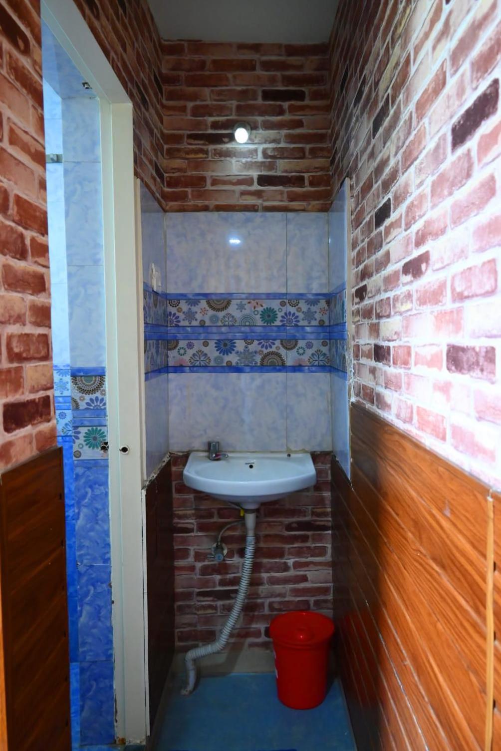P P Lodging Mangvadi Luaran gambar